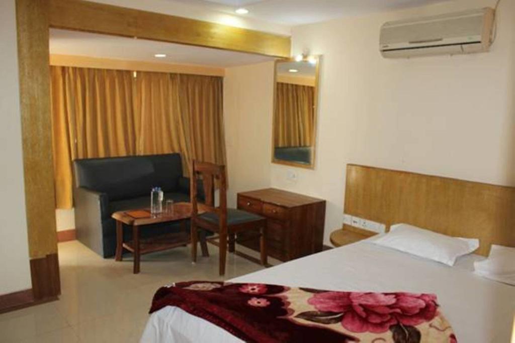 Marina Beach House Hotel Puri Buitenkant foto