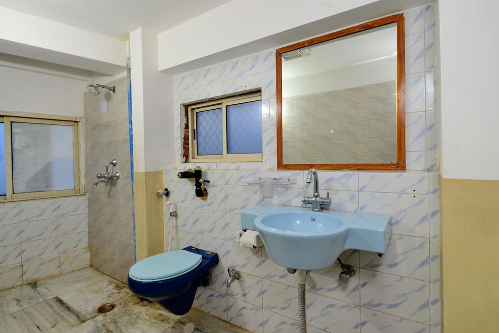 Marina Beach House Hotel Puri Buitenkant foto