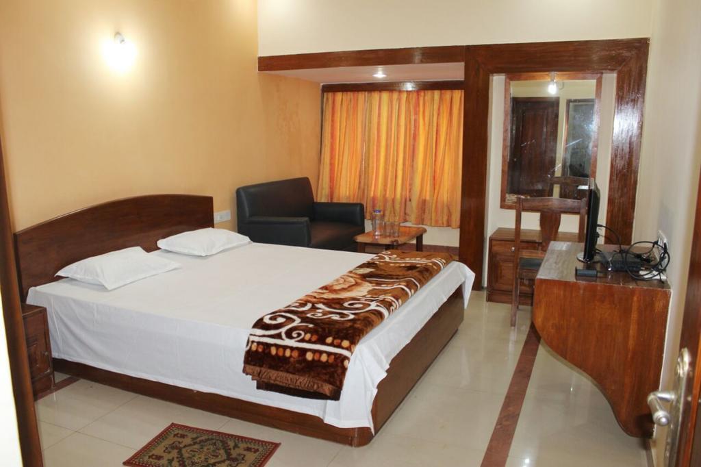 Marina Beach House Hotel Puri Buitenkant foto